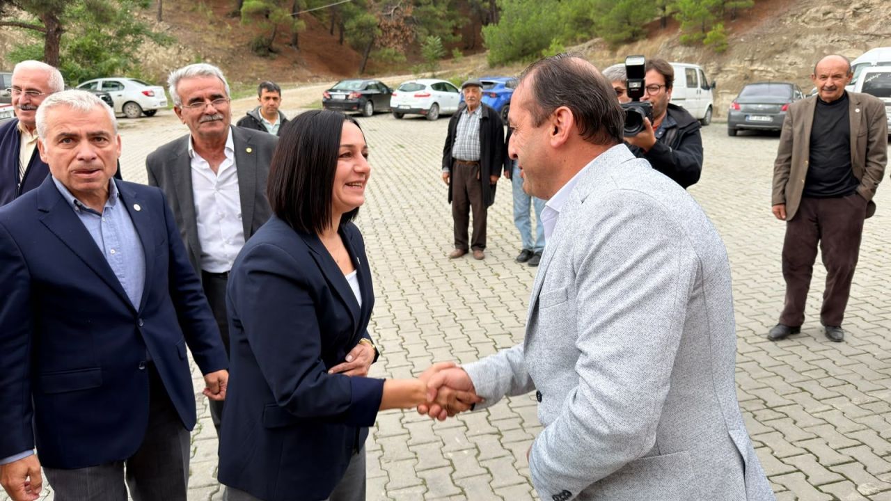 YENİ Parti kongresinde dikkat çeken katılım!