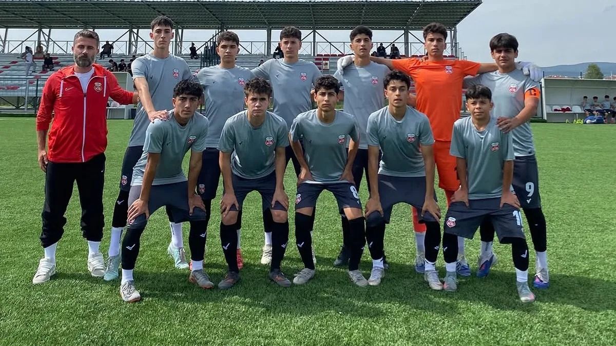 GMG Kastamonuspor gençleri gol olup yağdı: 8-0