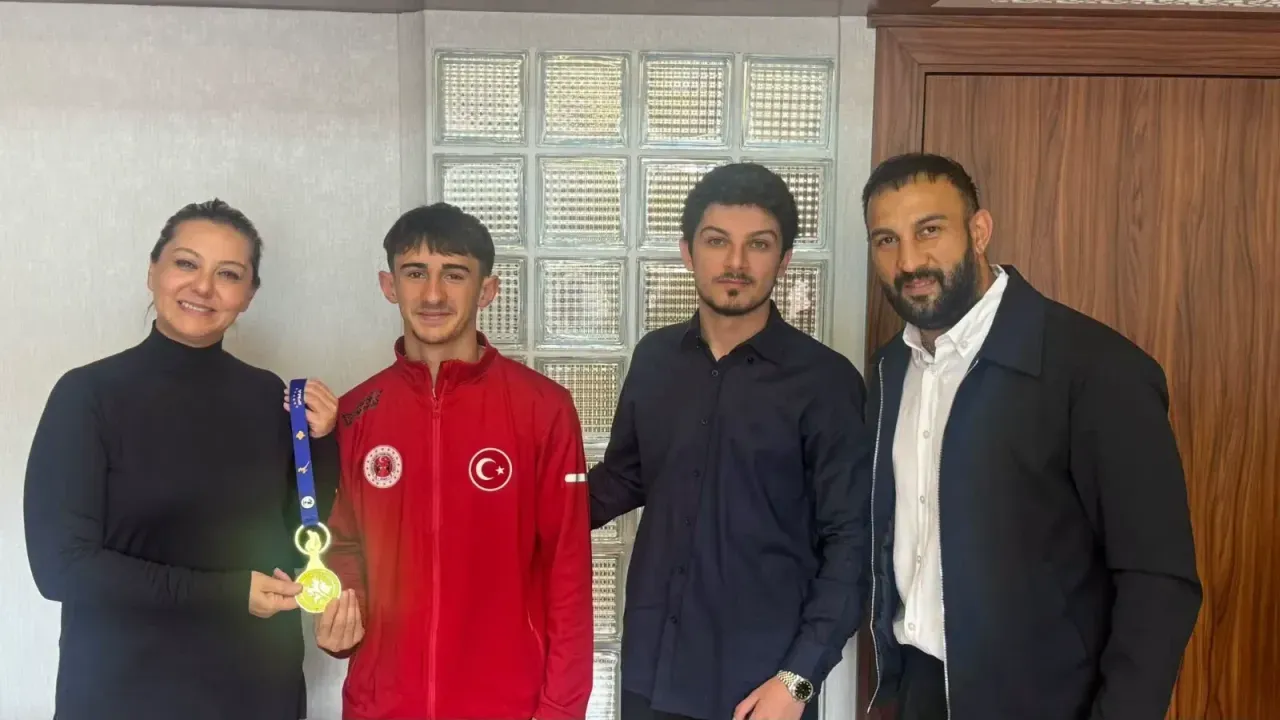 Atom Karınca’dan şampiyonluk sonrası anlamlı ziyaret!