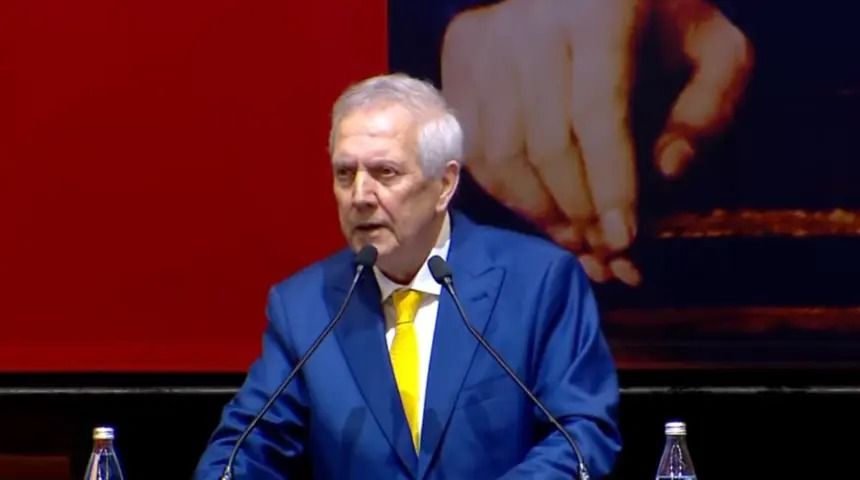 Fenerbahçe Genel Kurulu’nda tansiyon yükseldi!
