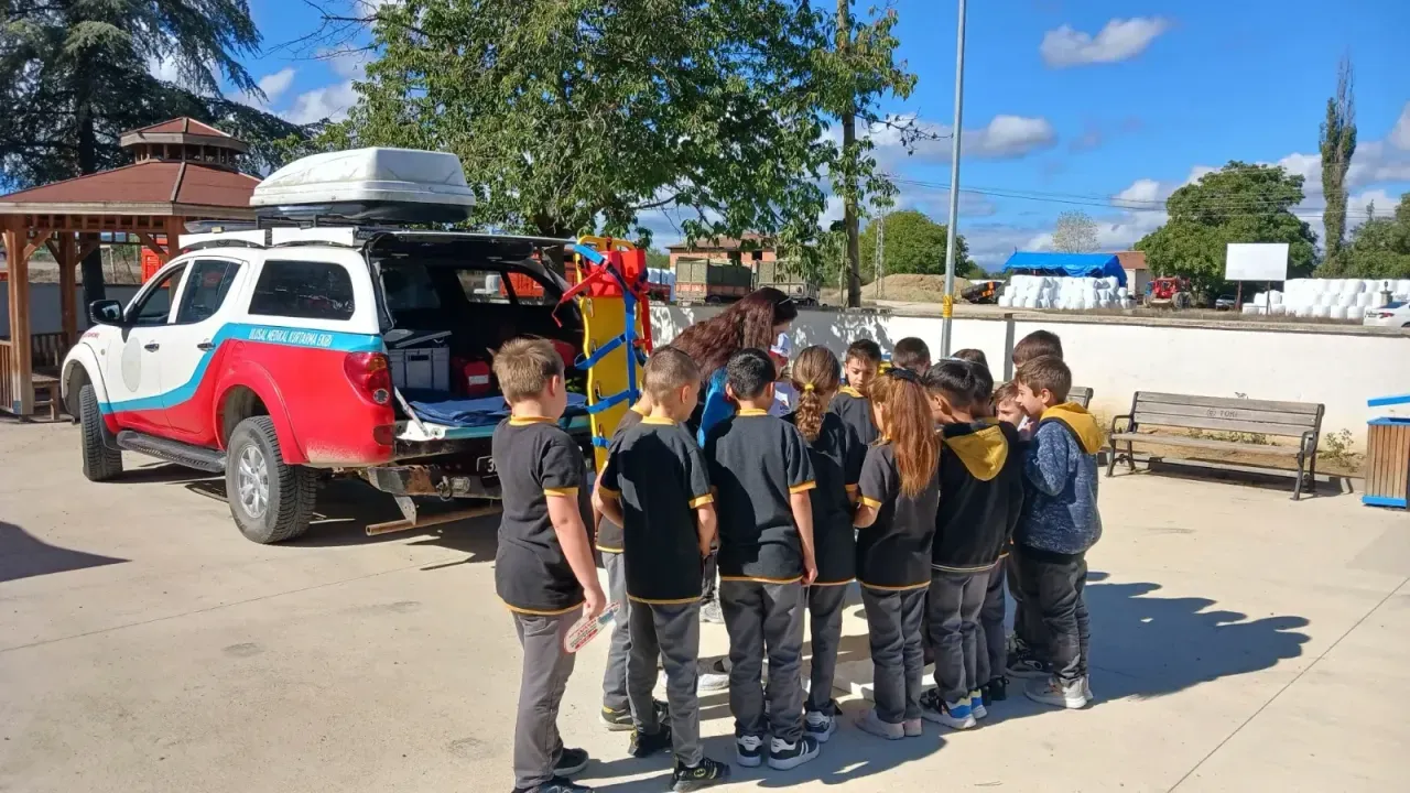 Kastamonu UMKE’den öğrencilere afet farkındalığı eğitimi
