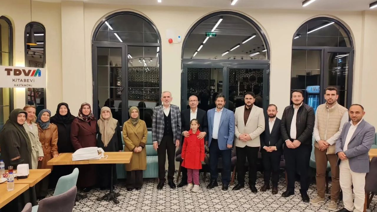 Hayırsever vatandaşa Kur'an-ı Kerim hediyesi