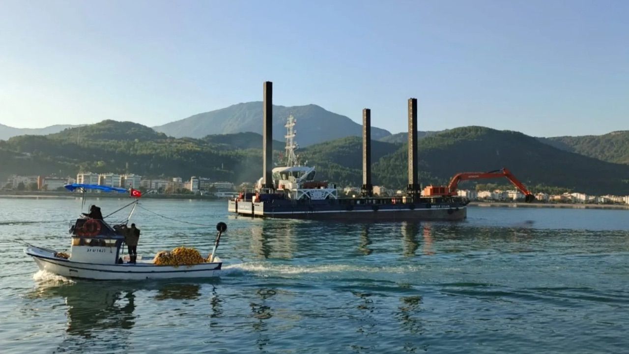Cide Limanı temizleniyor
