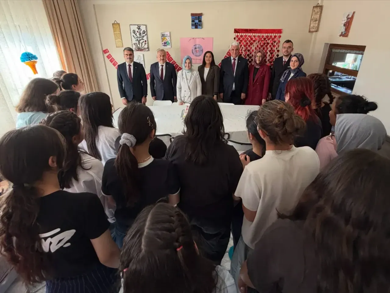 Bakan Yardımcısı, Kastamonu’da çocuklarla buluştu