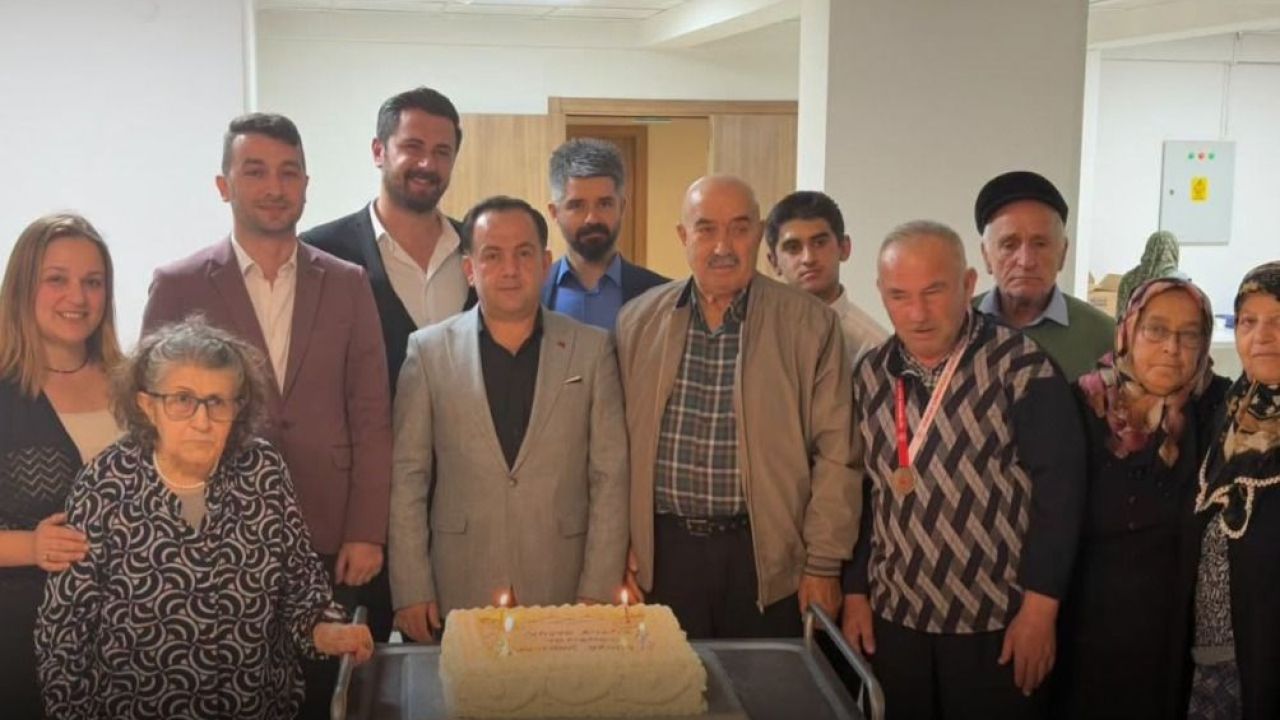 Dünya Yaşlılar Günü’nde huzurevi sakinleri unutulmadı!