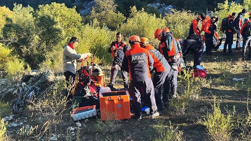 1 kişinin can verdiği kanyonda mahsur kalan 10 kişi aranıyor!