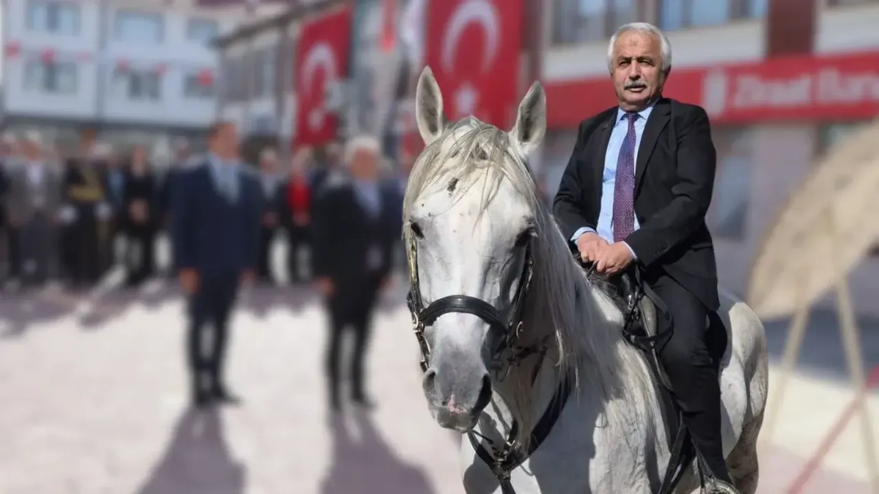 Başkan Erdoğan ata bindi