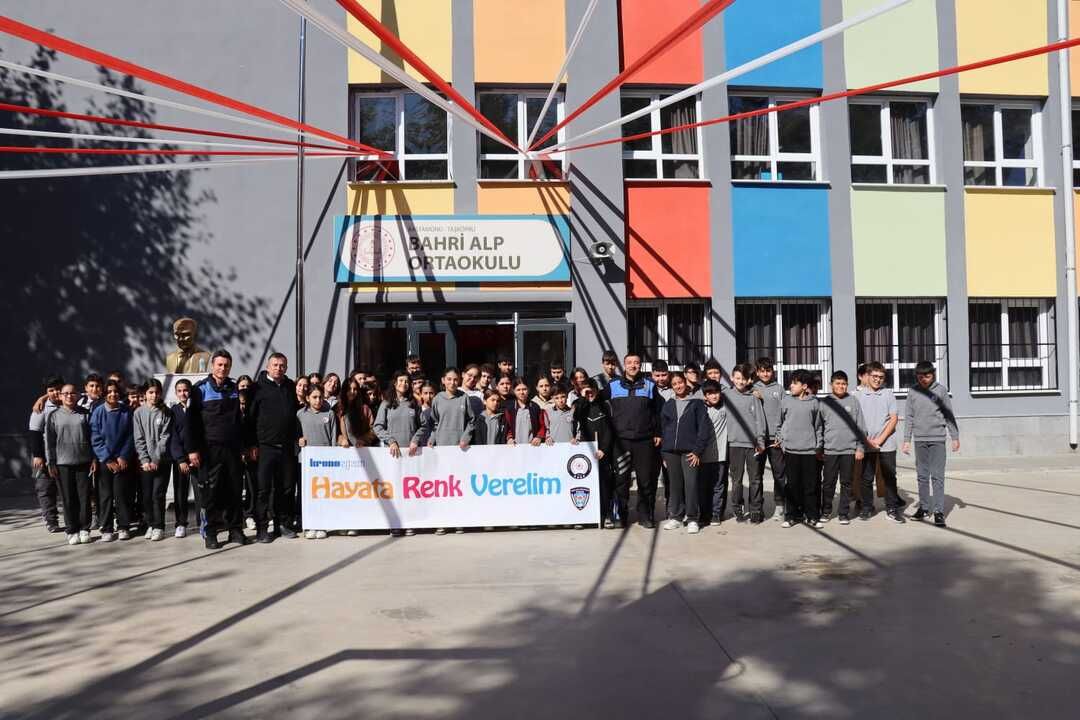 Kastamonu’da yüzlerce öğrenciye güvenlik eğitimi verildi