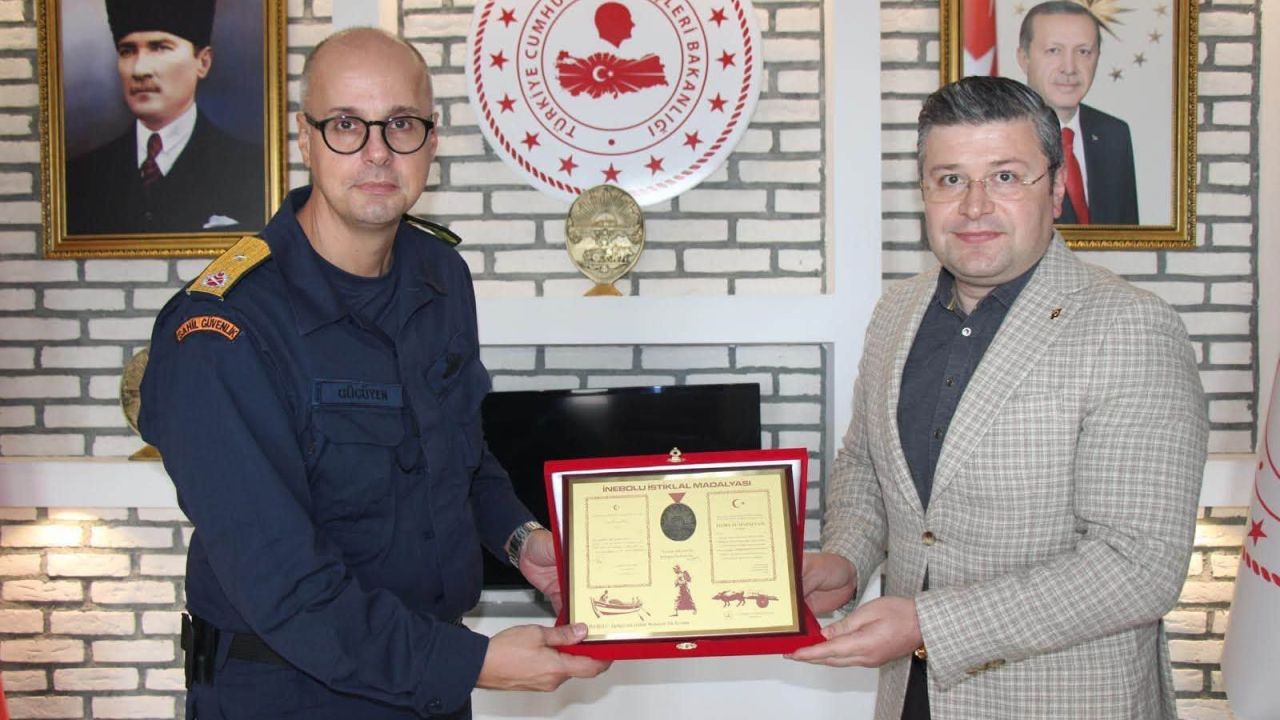 Sahil Güvenlik Komutanı’ndan İnebolu’ya ziyaret!