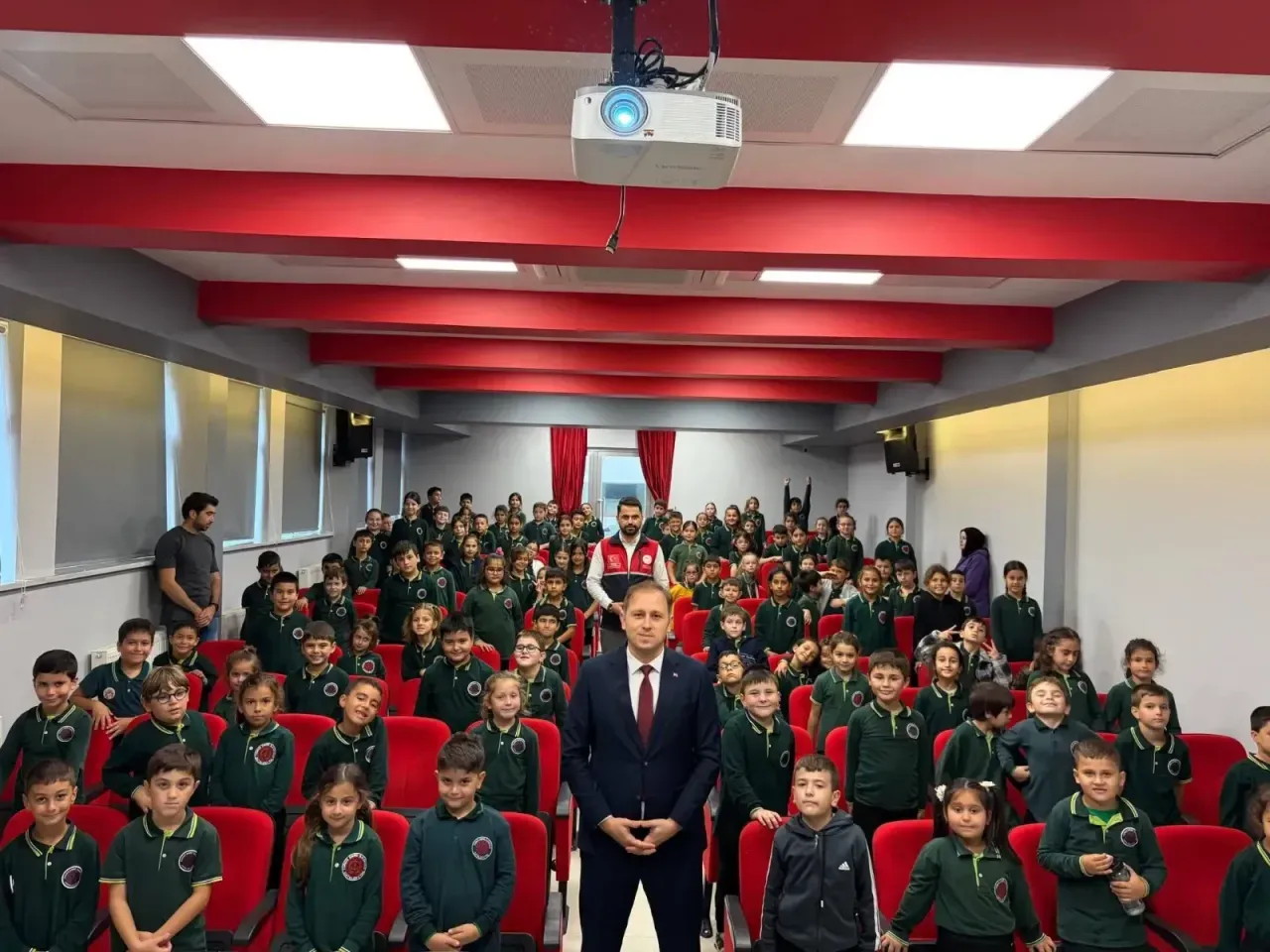 İsrafa karşı farkındalık okul sıralarından başladı
