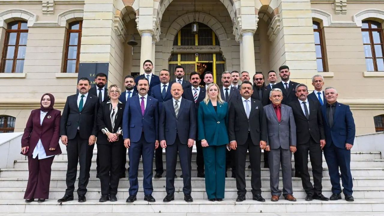 Kastamonu MHP’den Vali Dallı’ya anlamlı ziyaret!