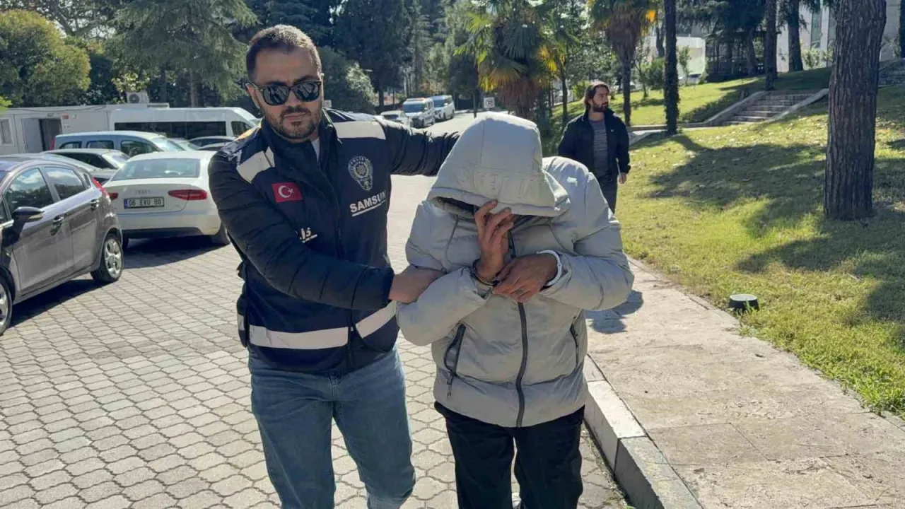Kıskançlık sebebiyle karısını bıçaklayan koca, adliyeye sevk edildi