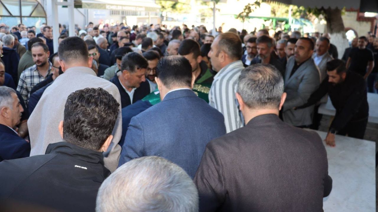 Başkan yardımcısının acısına eski vekil de ortak oldu!