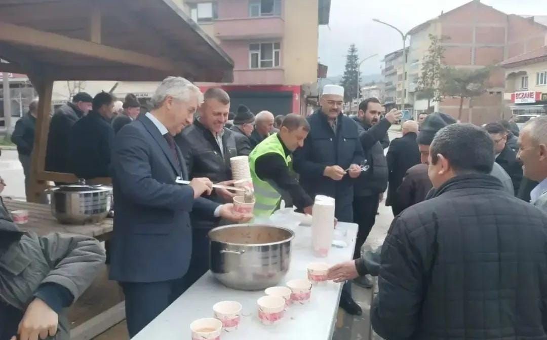 İhsangazi Belediyesi’nden ekşili pilav çıkışı