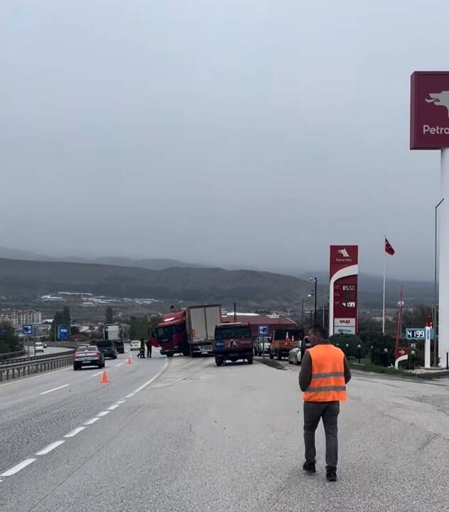 D-100’de korkutan kaza!