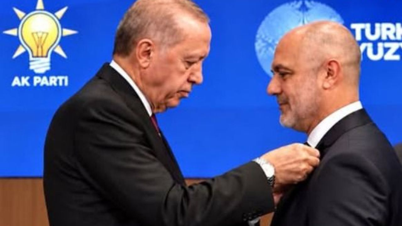 Kastamonulu başkana rozeti Erdoğan taktı!