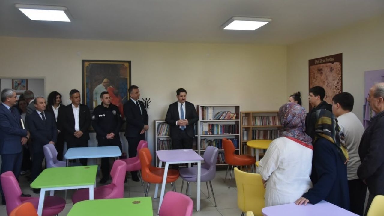 Merhum eğitimcinin ismi o ilçede yaşatıldı!