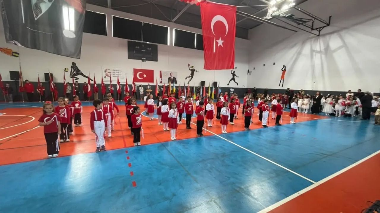 Tosya’da Cumhuriyet Bayramı coşkuyla kutlandı