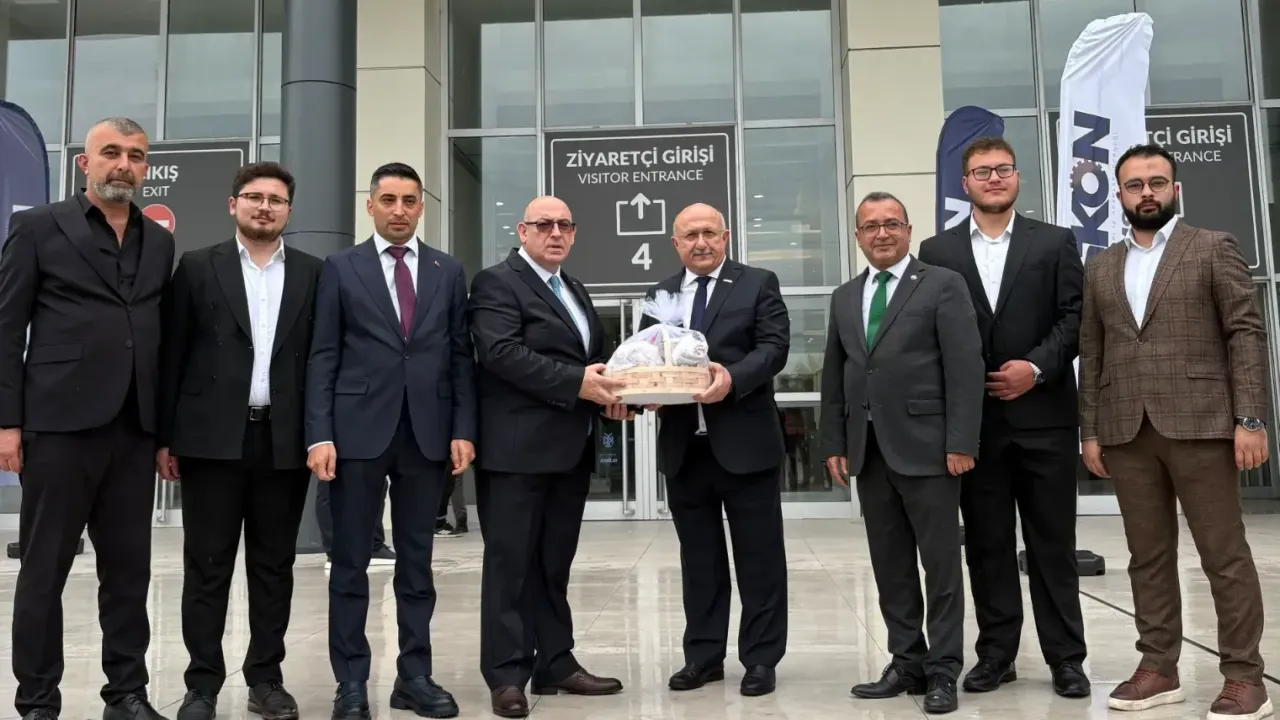 Kastamonu ASKON Heyeti Sağlık Zirvesi’nde temaslarda bulundu