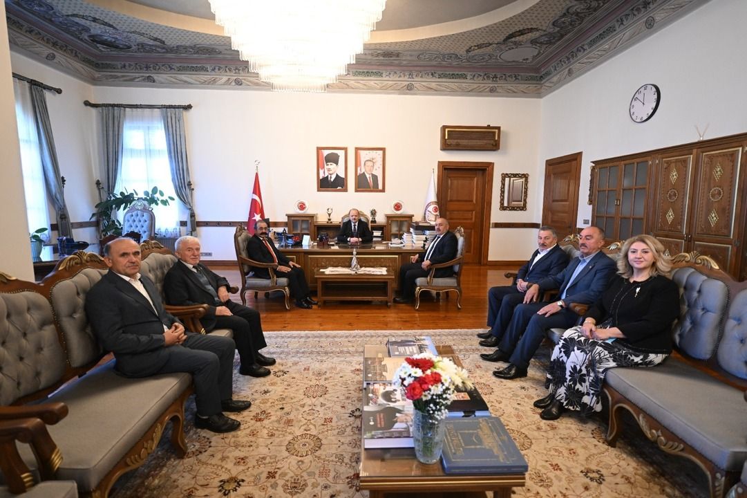 Muhtarlar Günü’nde Vali Dallı’ya ziyaret