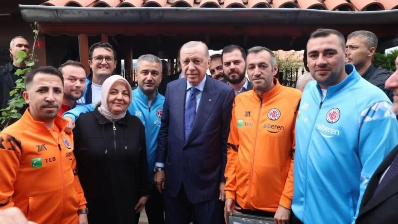 Cumhurbaşkanı Erdoğan, İstanbul Kastamonuspor yönetimi ile buluştu
