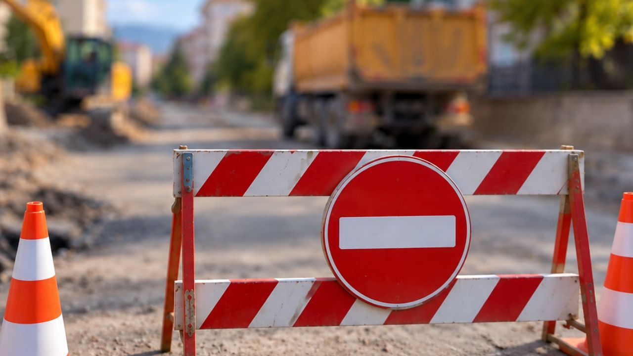 Sürücüler dikkat: Çam Koru Sokak araç trafiğine kapatıldı!
