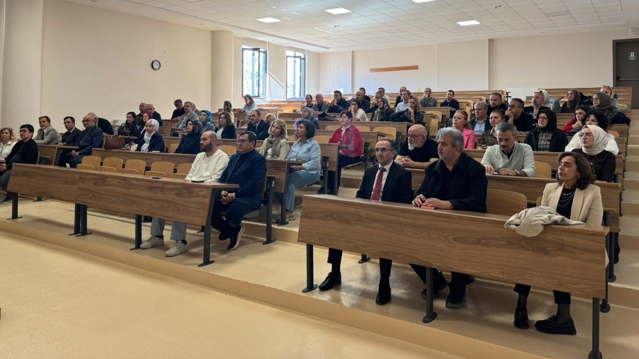 Eğitim Fakültesinde öğretmenlik uygulaması süreci değerlendirildi