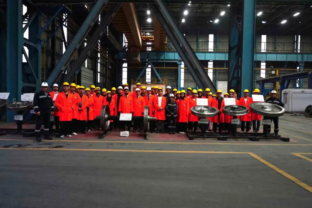 Geleceğin mühendisleri KARDEMİR’in üretim tesislerini gezdi