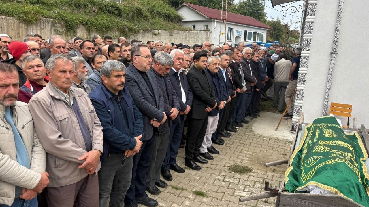 AK Parti Kurucu İlçe Başkanı son yolculuğuna uğurlandı