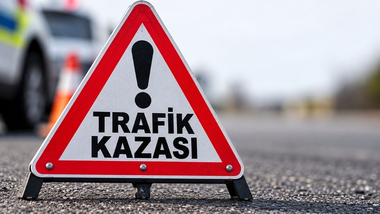 Mezarlık direğine çarptı: 1 yaralı