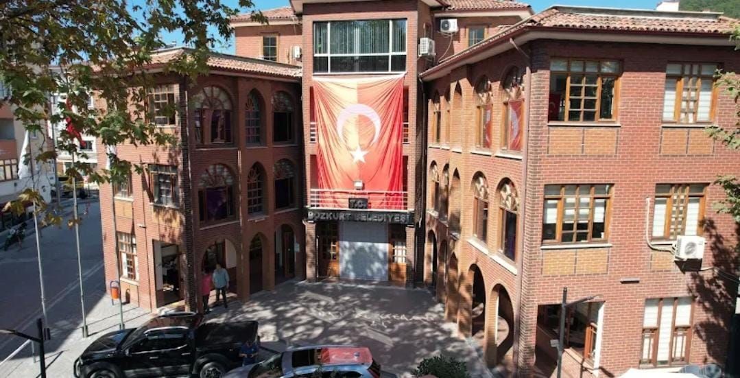 Üniversite öğrencilerine Bozkurt’tan burs desteği!