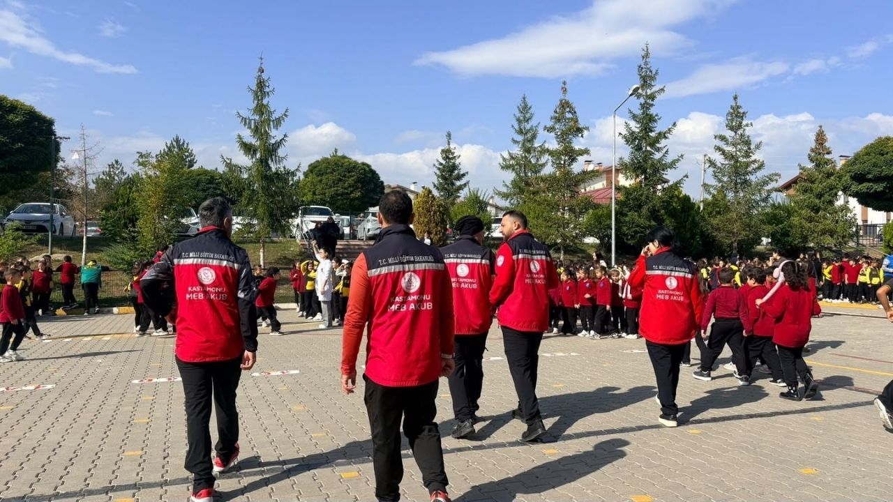 Kastamonu'da okullarda afet bilinci artırılıyor!