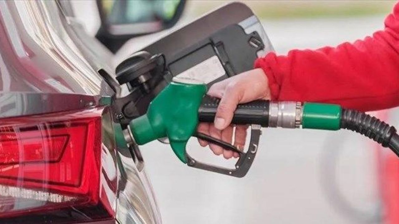 Benzine bir indirim daha geliyor!