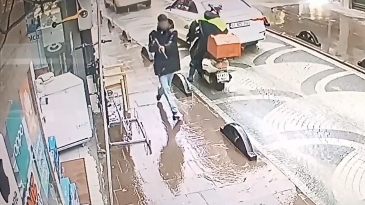 Kastamonu'da saldırganın ateş açtığı anlar kamerada!