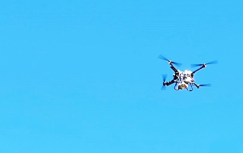Kanyonda mahsur kalanlara milli dron ile erzak gönderildi